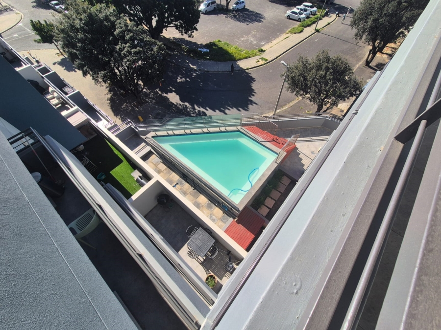 To Let 2 Bedroom Property for Rent in Zonnebloem Western Cape